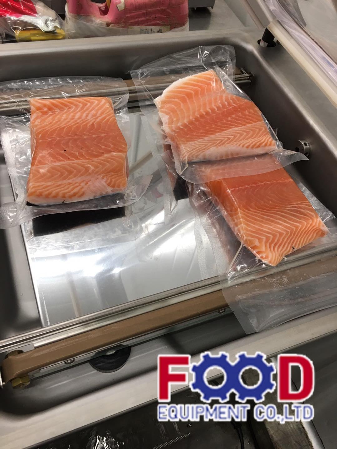 เครื่องซีลสูญญากาศ FOOD EQUIPMENT รุ่น FOOD-400TE/B สำหรับแพ็คสุญญากาศ_8