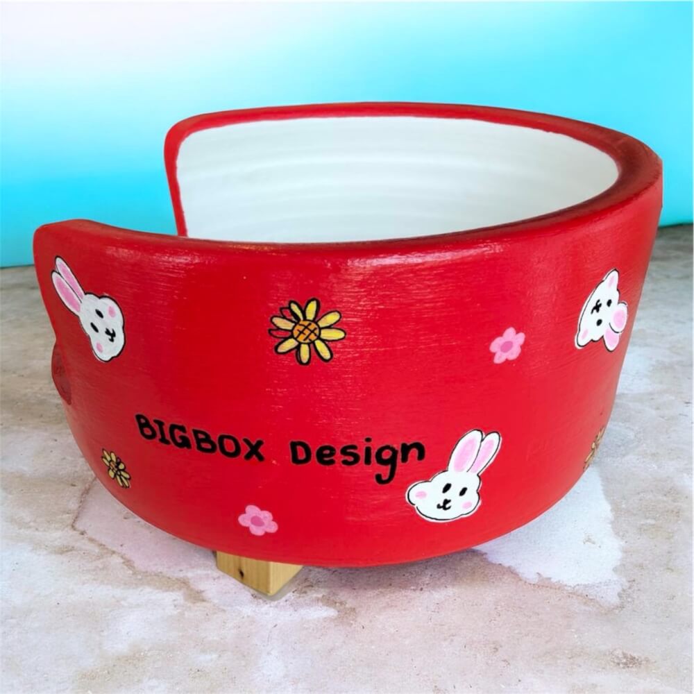 ที่นอนสัตว์เลี้ยง BIGBOXDESIGN รุ่น โซฟาดินเซรามิค ขนาด 14 นิ้ว สีแดง-ลายกระต่าย
