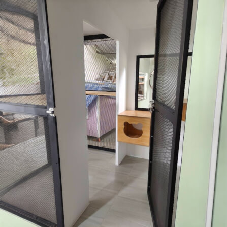 บ้านสัตว์เลี้ยง BIGBOXDESIGN รุ่น บ้านแบ่งโซน-BOXSTEEL04 ขนาด 150X120X200CM. สีเขียว-TERRA VALE พร้อมตะแกรงเหล็กฉีก+มุ้งลวด_9