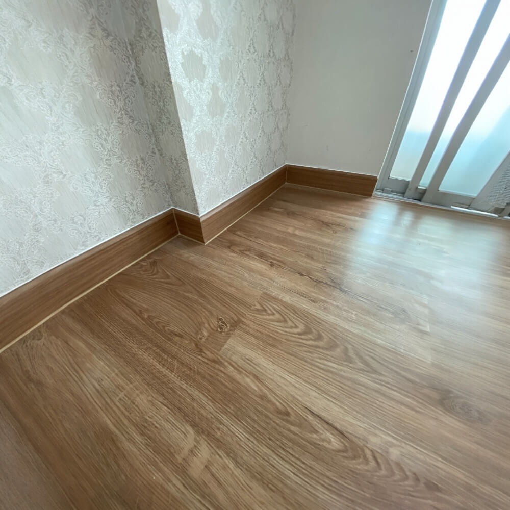 แผ่นพื้น SPC VISION FLOORING ขนาด 180 X 1220 X 4 มม. หนา 4 มม. รุ่น VN-8002