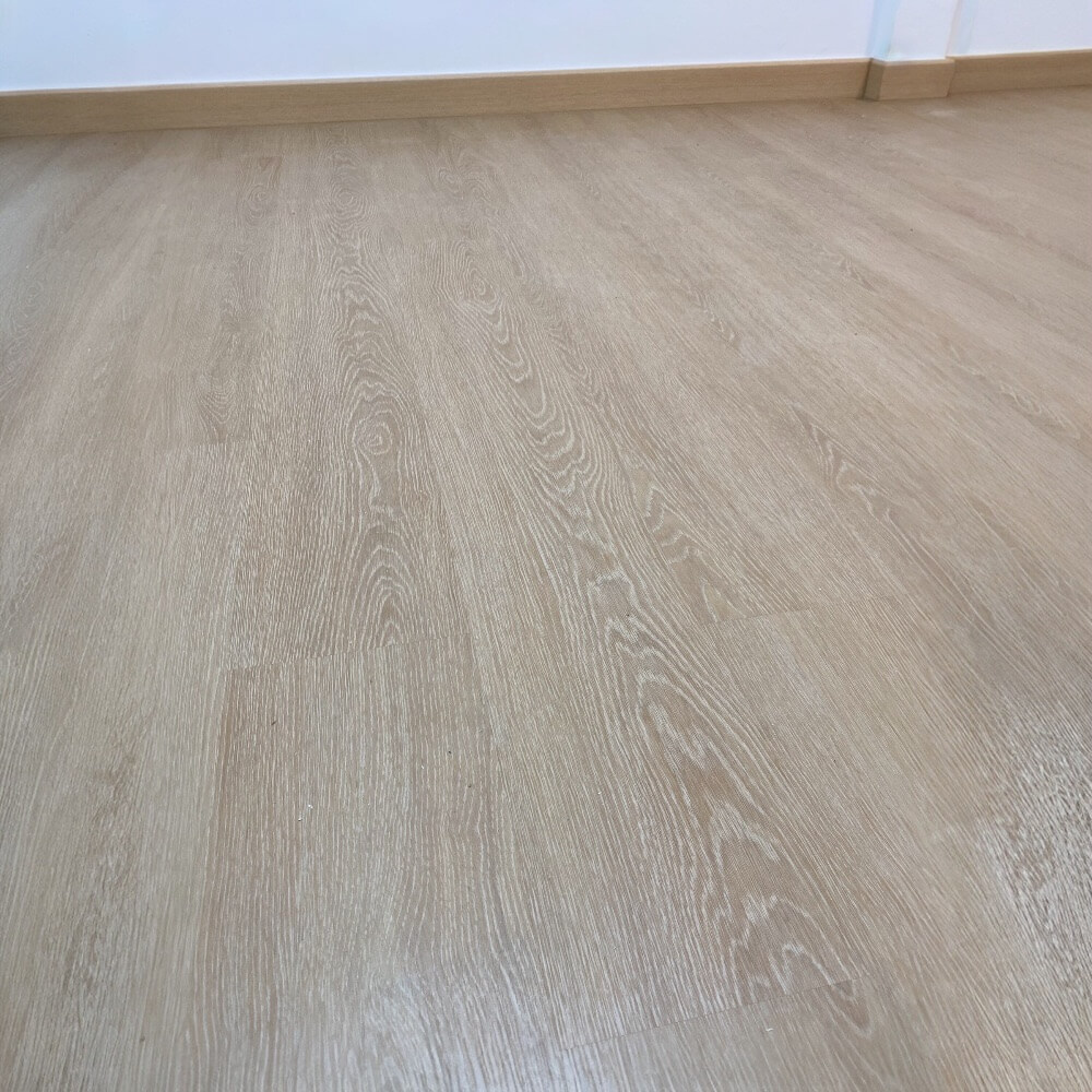 แผ่นพื้น SPC VISION FLOORING ขนาด 180 X 1220 X 5 มม. หนา 5 มม. รุ่น VN-599