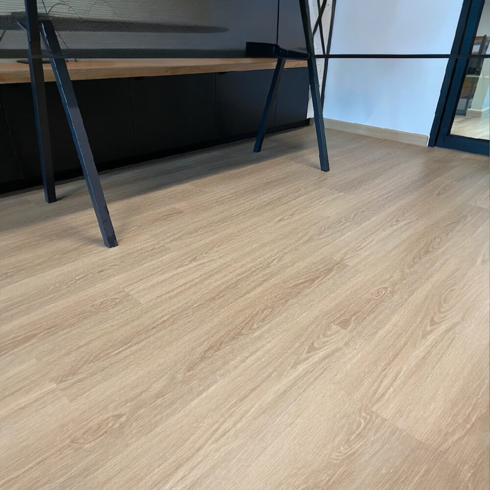แผ่นพื้น SPC VISION FLOORING ขนาด 180 X 1220 X 5 มม. หนา 5 มม. รุ่น VN-599