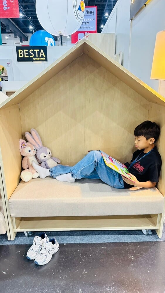 โซฟาเด็ก ดีไซน์บ้านไม้ 2 ที่นั่ง BEABLE LITTLESPACE รุ่น READING POD B ขนาด 120X55X145 ซม. สีไม้