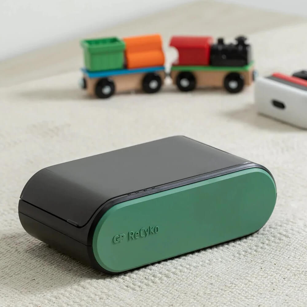 เครื่องชาร์จถ่าน GP BATTERY RECYKO UNIVERSAL CHARGER USB B631