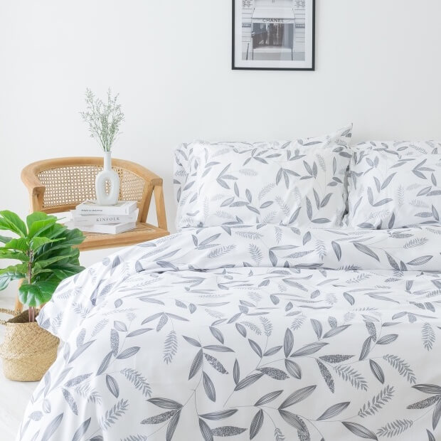 ชุดผ้าปูผ้านวม 6 ฟุต DARLING MATTRESS รุ่นลายดอกไม้ ลายลีฟ