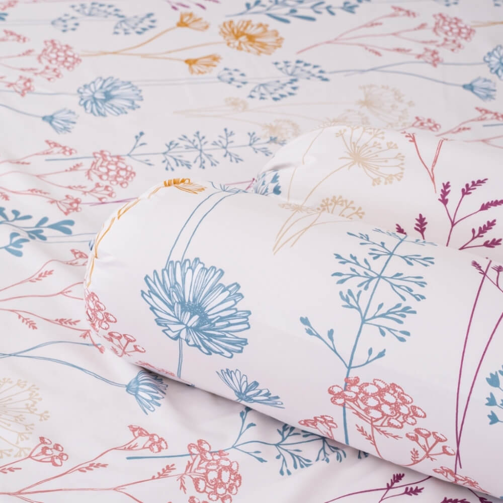 ชุดผ้าปูผ้านวม 5 ฟุต DARLING MATTRESS รุ่นลายดอกไม้ ลายเอมิลี่