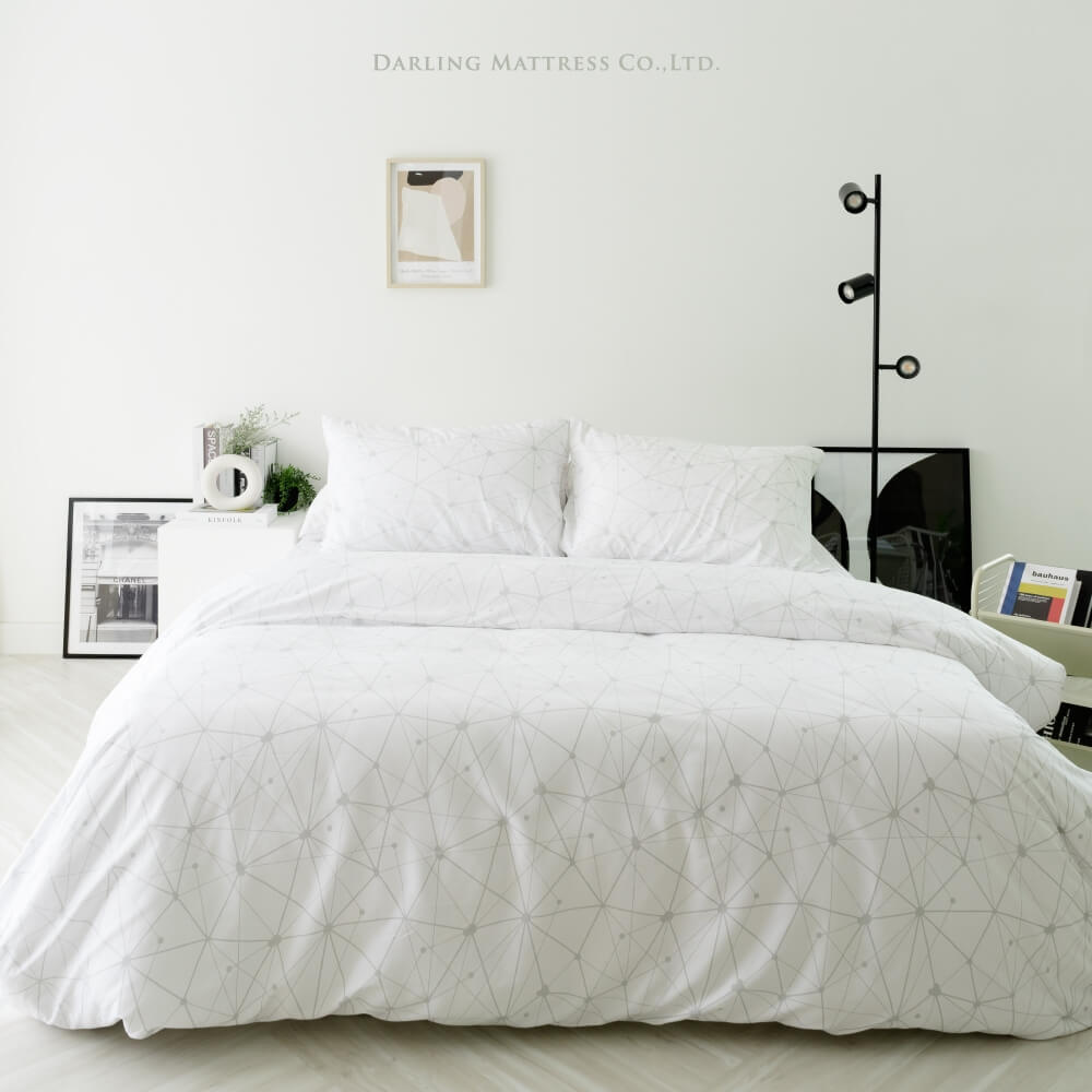 ชุดผ้าปูผ้านวม 5 ฟุต DARLING MATTRESS รุ่นแอบสแตรกต์ ลายไดมอนด์
