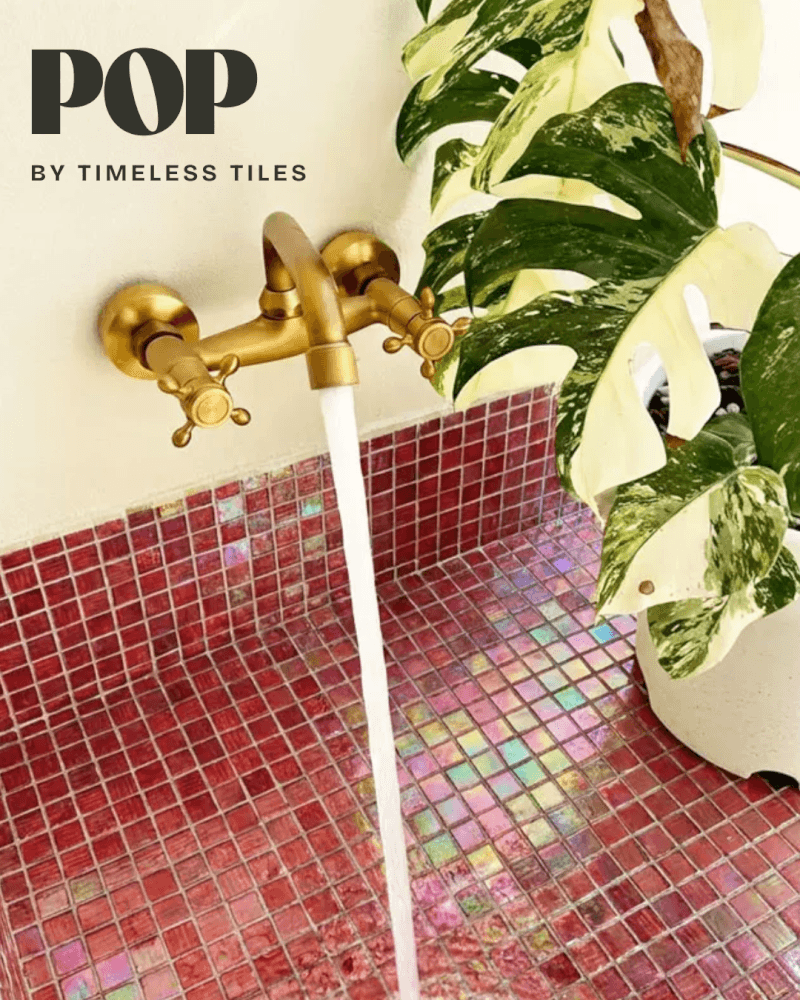 โมเสค TIMELESS TILES รุ่น POP HOLOGRAM 32.7 X 32.7 ซม. สีแดง ผิวเงา