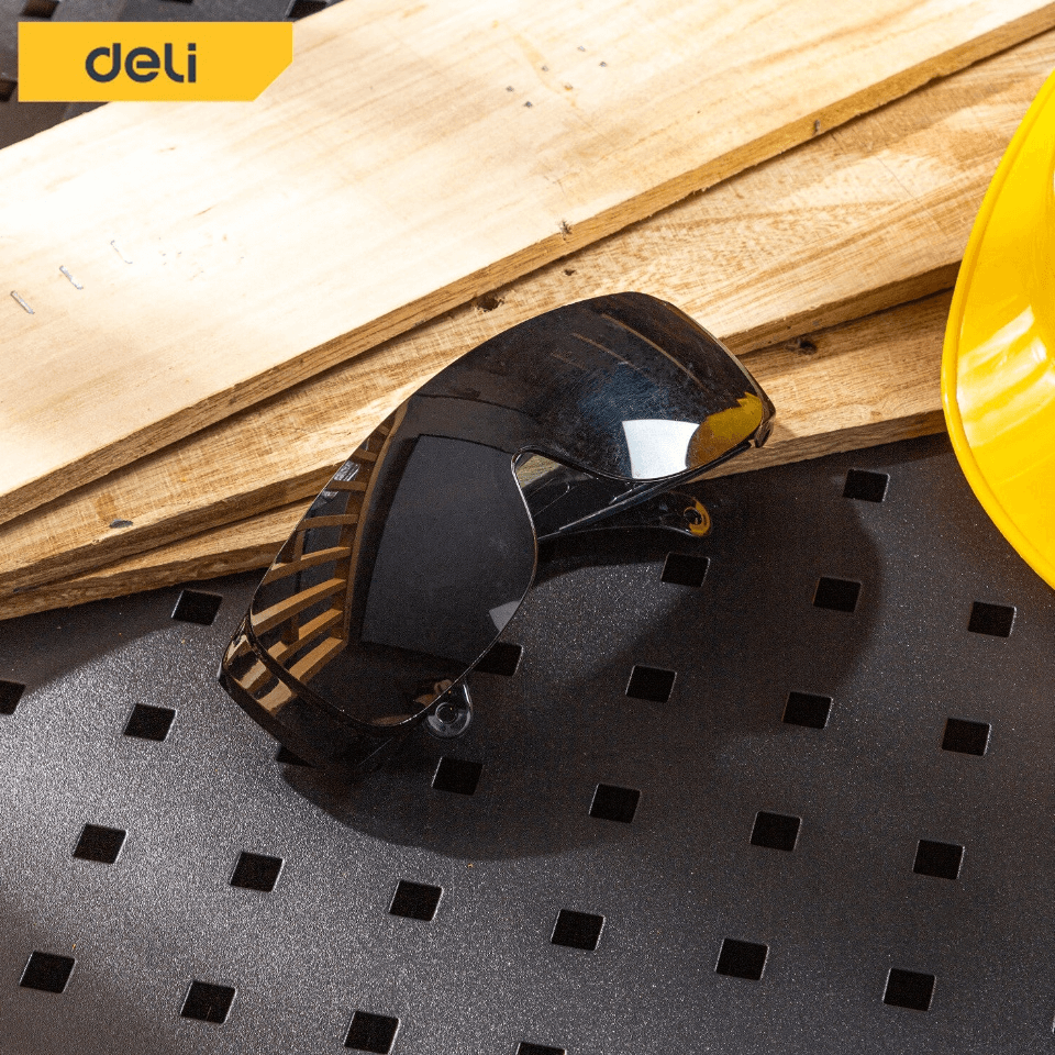 แว่นตากันฝุ่น DELI DL23902-BK-01 เลนส์สีดำ 5.5X16X4.5ซม.