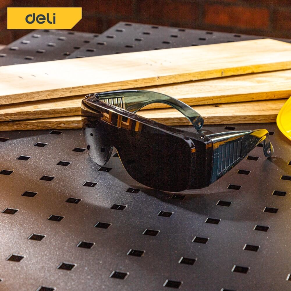 แว่นตากันฝุ่น DELI DL23902-BK-01 เลนส์สีดำ 5.5X16X4.5ซม.