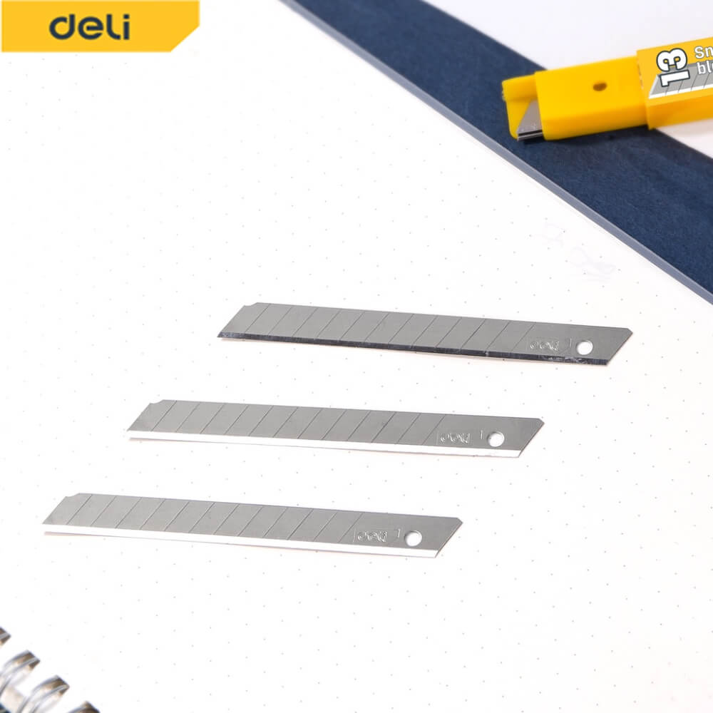 คัตเตอร์ DELI EDL018Z-YL-01 18มม สีเหลือง