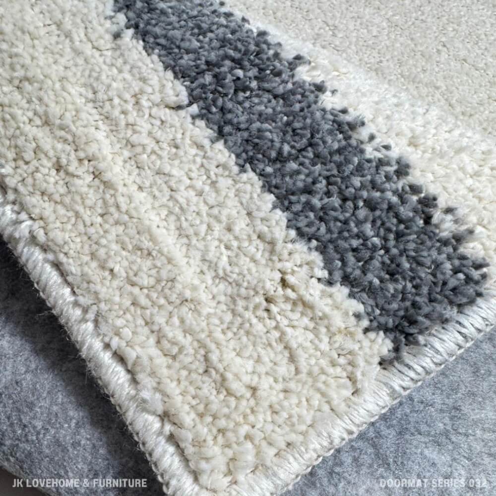 พรมเช็ดเท้า JKLOVEHOME DOORMAT SERIES 032 40X70 ซม. สีเบจ/สีม่วง