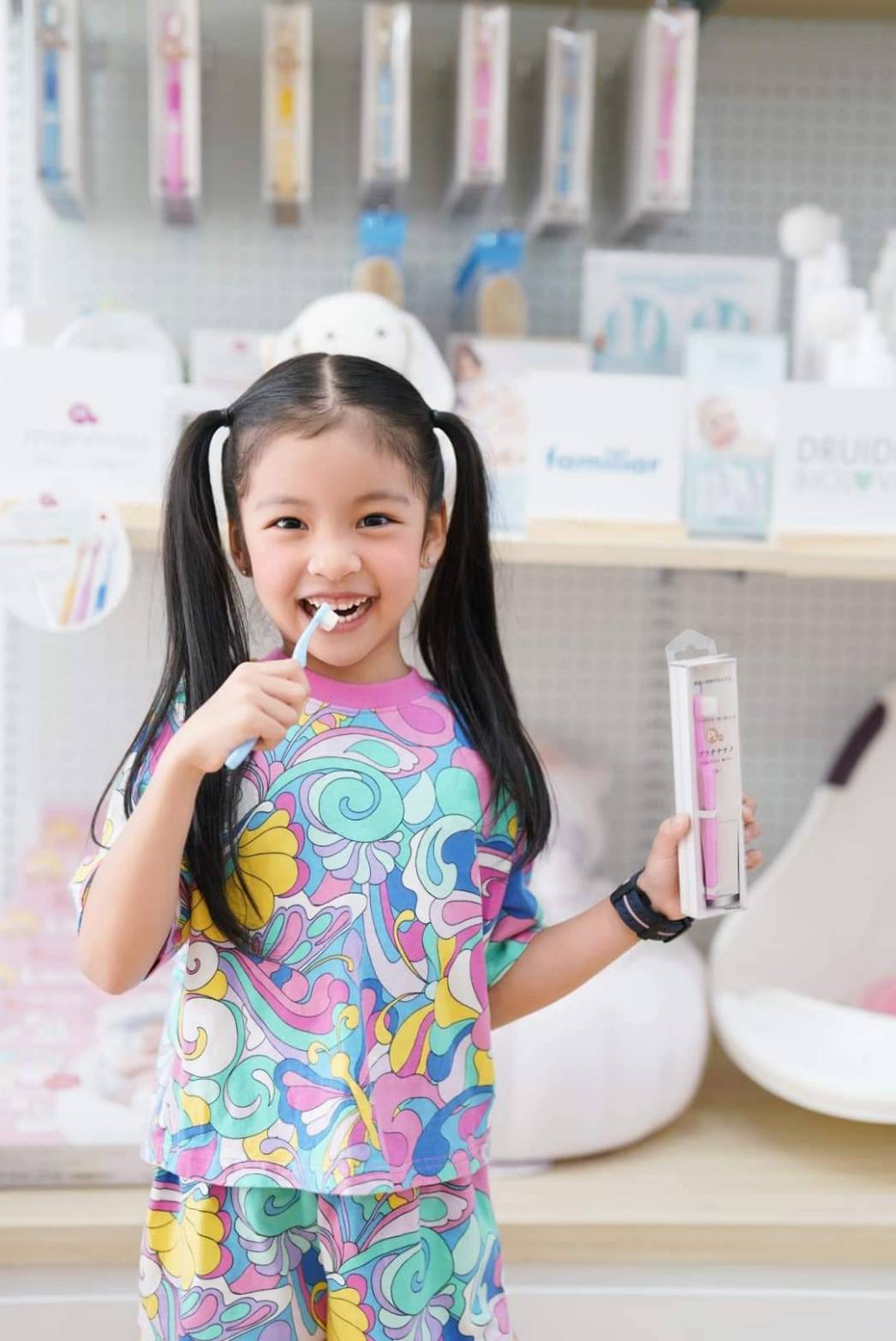 แปรงสีฟันขนนุ่มสำหรับเด็ก (อายุ 2-6 ปี) MANMOU สีฟ้า จากประเทศญี่ปุ่น_10