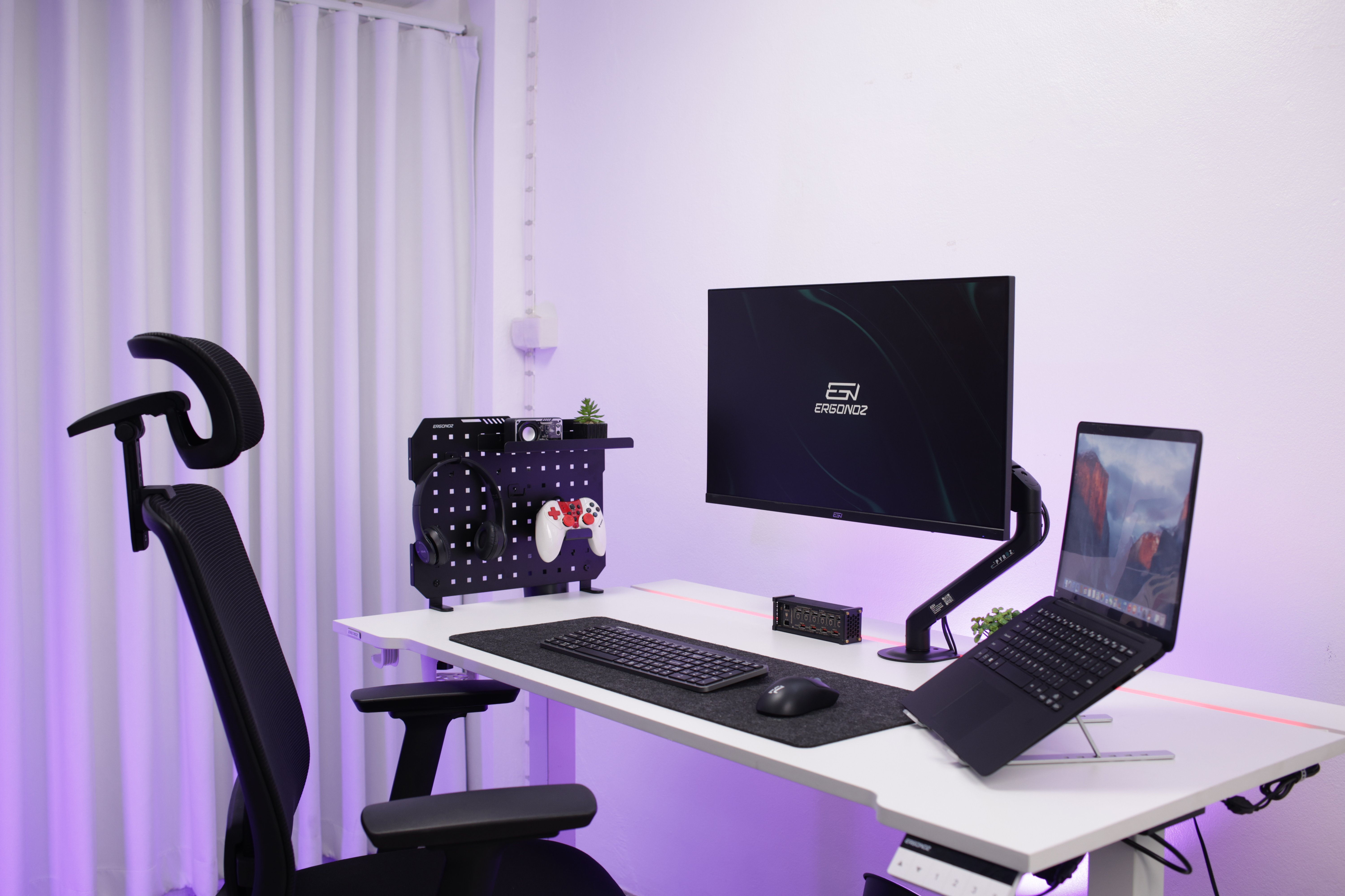 แผงบอร์ดสำหรับแขวนอุปกรณ์ ERGONOZ EGN-PANEL03-G, สีเทา (แผงบอร์ดแบบหนีบขอบโต๊ะ พร้อมอุปกรณ์เสริม)