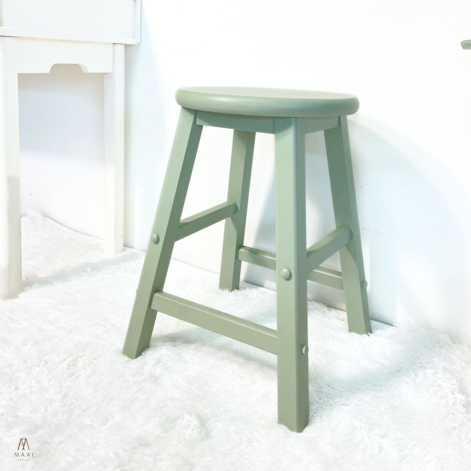 เก้าอี้บาร์ไม้ยางพารา MAAI DESIGN รุ่น GOM STOOL สีมิ้นท์