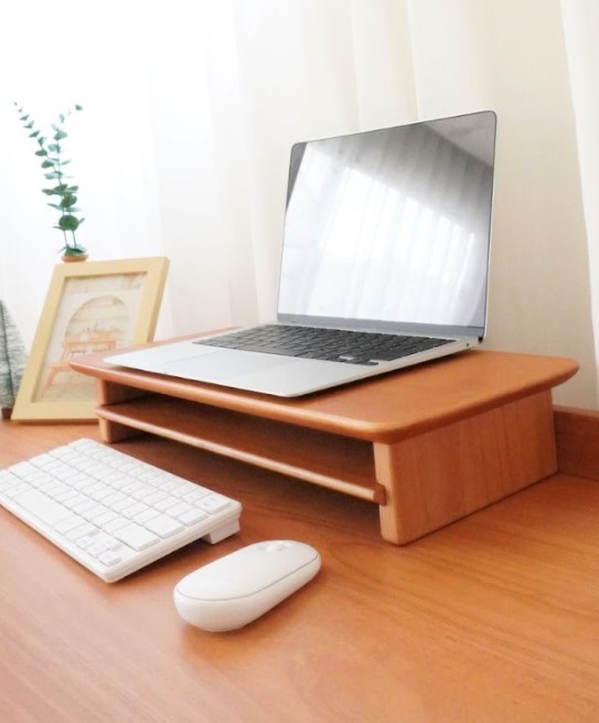 ชั้นวางจอคอมไม้ยางพารา MAAI DESIGN PETITE SHELF สีโอ๊ค