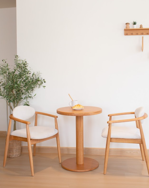 เก้าอี้ทานข้าวไม้ยางพาราแท้เบาะหนัง MAAI DESIGN รุ่น KIROKU CHAIR สไตล์ญี่ปุ่น มีที่พักแขน สีโอ๊ค_2