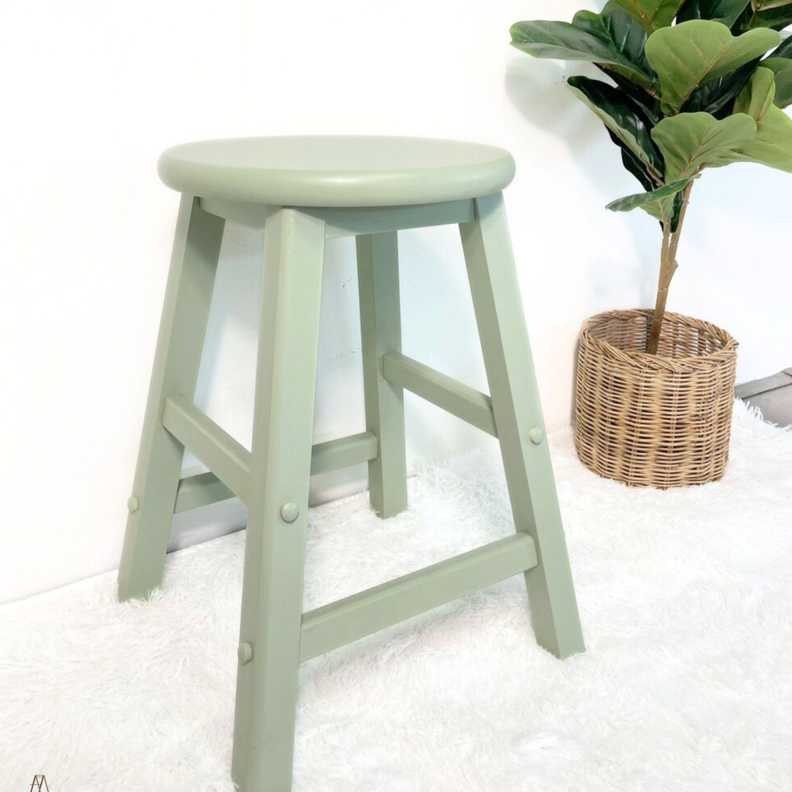 เก้าอี้บาร์ไม้ยางพารา MAAI DESIGN รุ่น GOM STOOL สีมิ้นท์