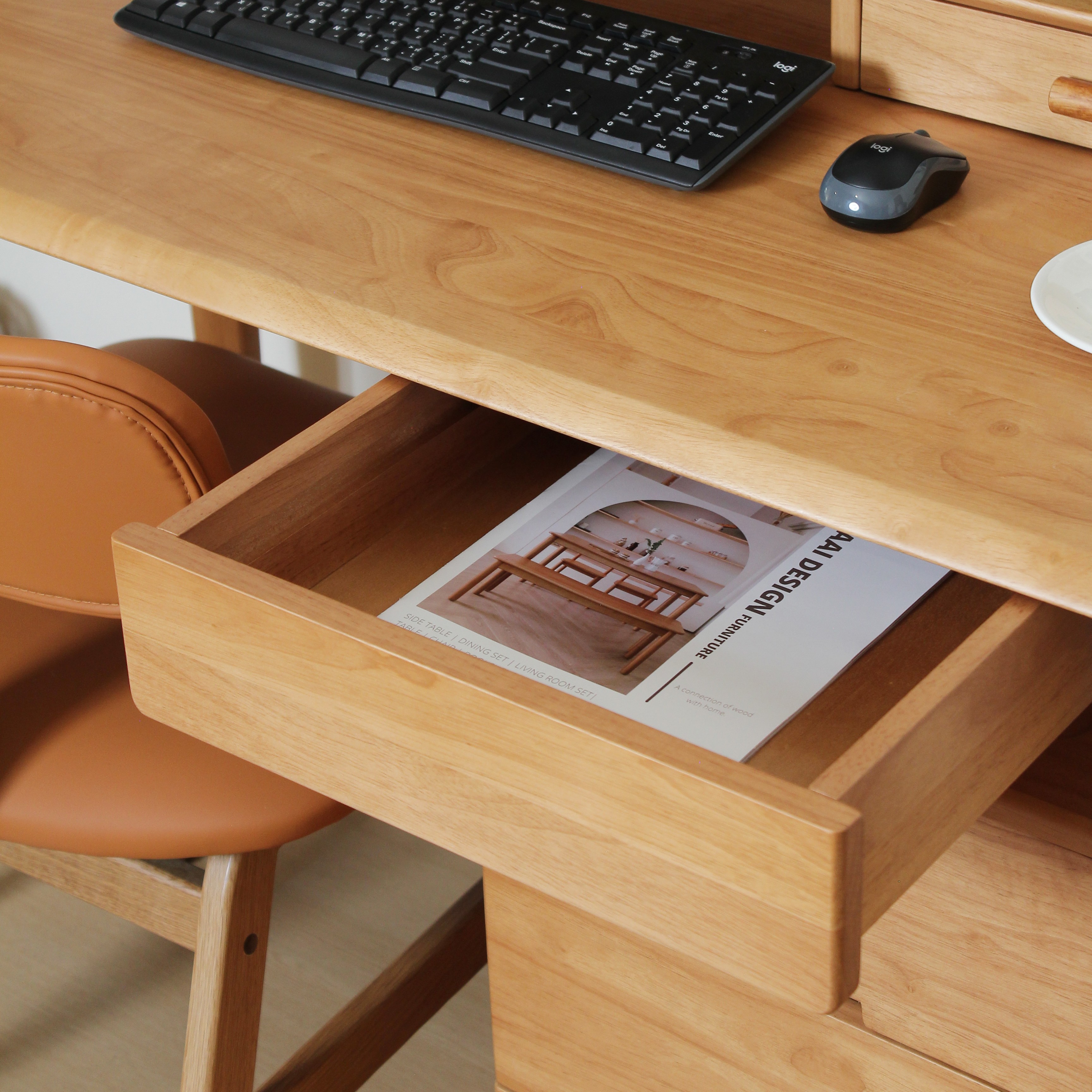 โต๊ะทำงานไม้ยางพารา MAAI DESIGN รุ่น BENKYO TABLE สีโอ๊ค