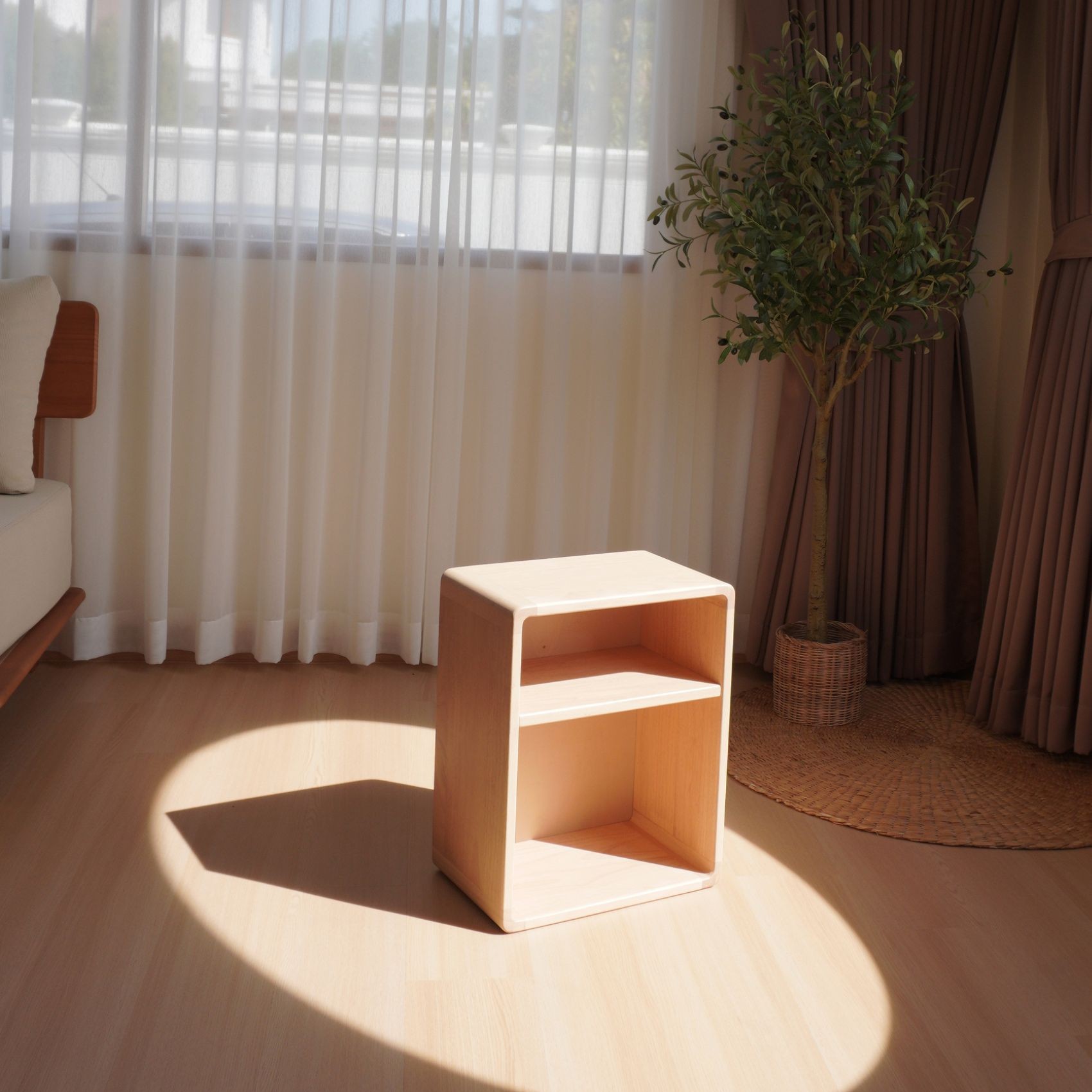 ตู้ข้างเตียงไม้ยางพารา MAAI DESIGN รุ่น AKERU SIDE TABLE สีบีช