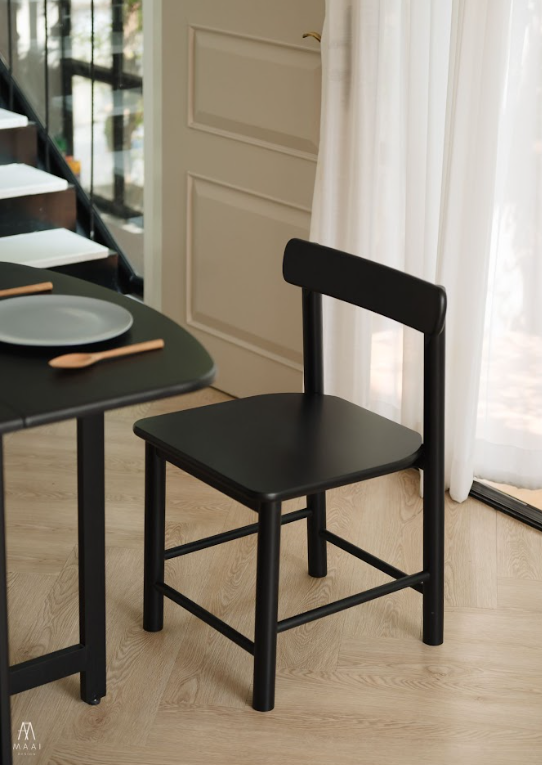 เก้าอี้ทานข้าวไม้ยางพาราแท้ MAAI DESIGN ISU CHAIR สีดำ