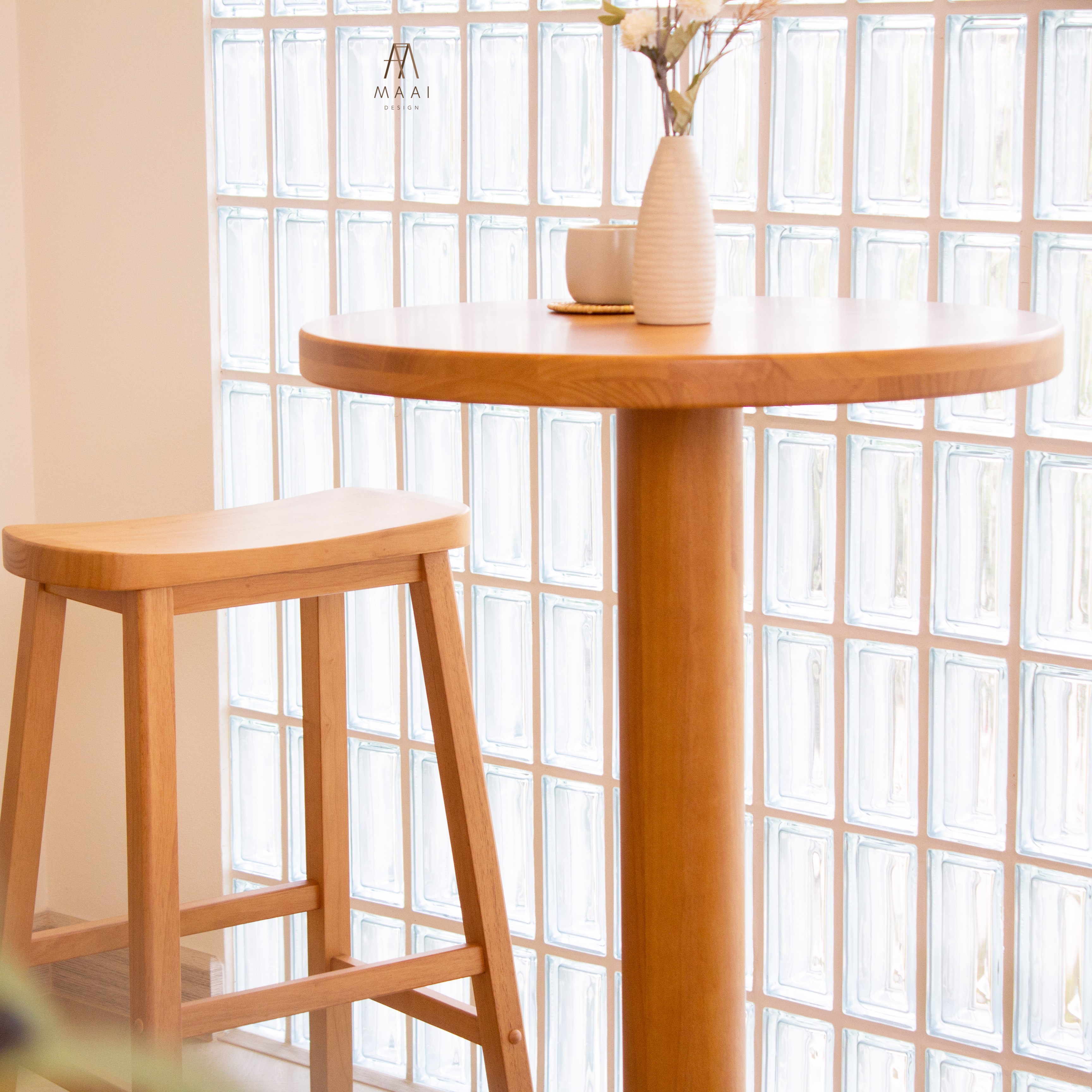 โต๊ะทานข้าวไม้ยางพาราแท้ MAAI DESIGN  รุ่น NAMI TABLE L 60 CM สีโอ๊ค