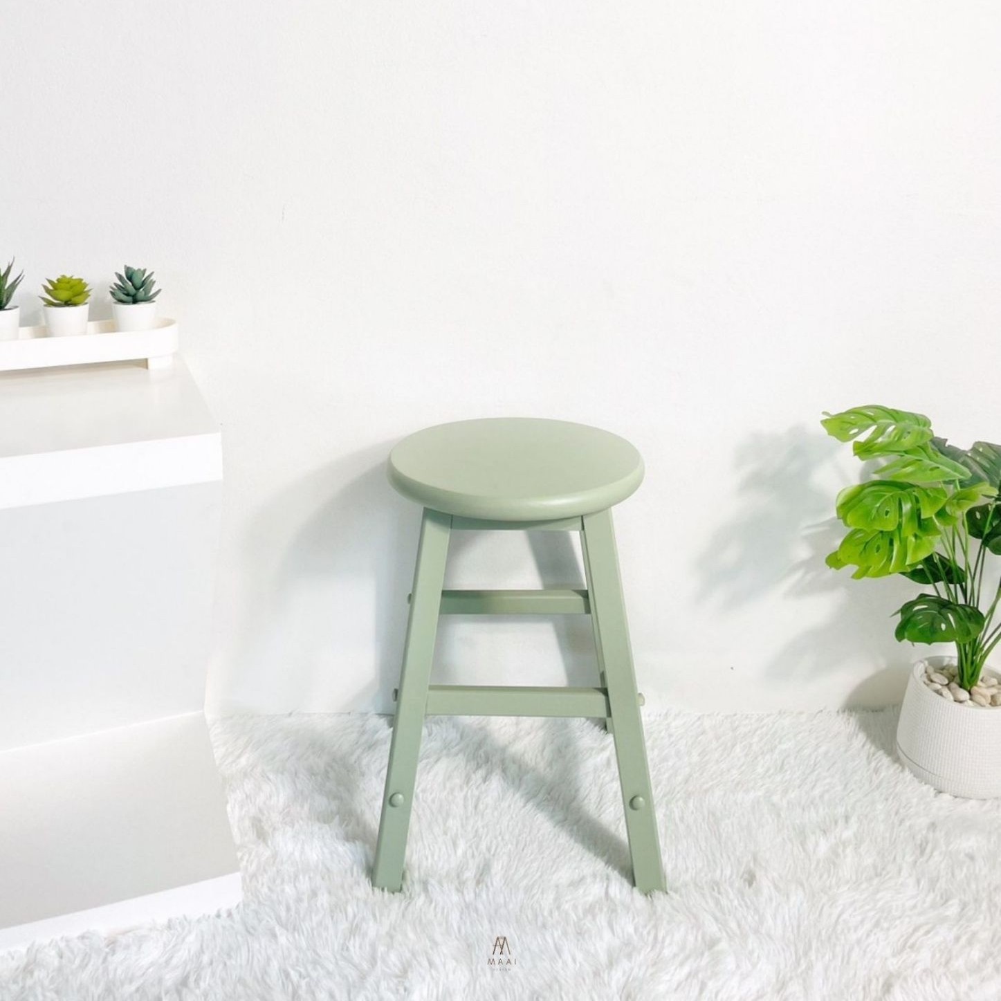 เก้าอี้บาร์ไม้ยางพารา MAAI DESIGN รุ่น GOM STOOL สีมิ้นท์