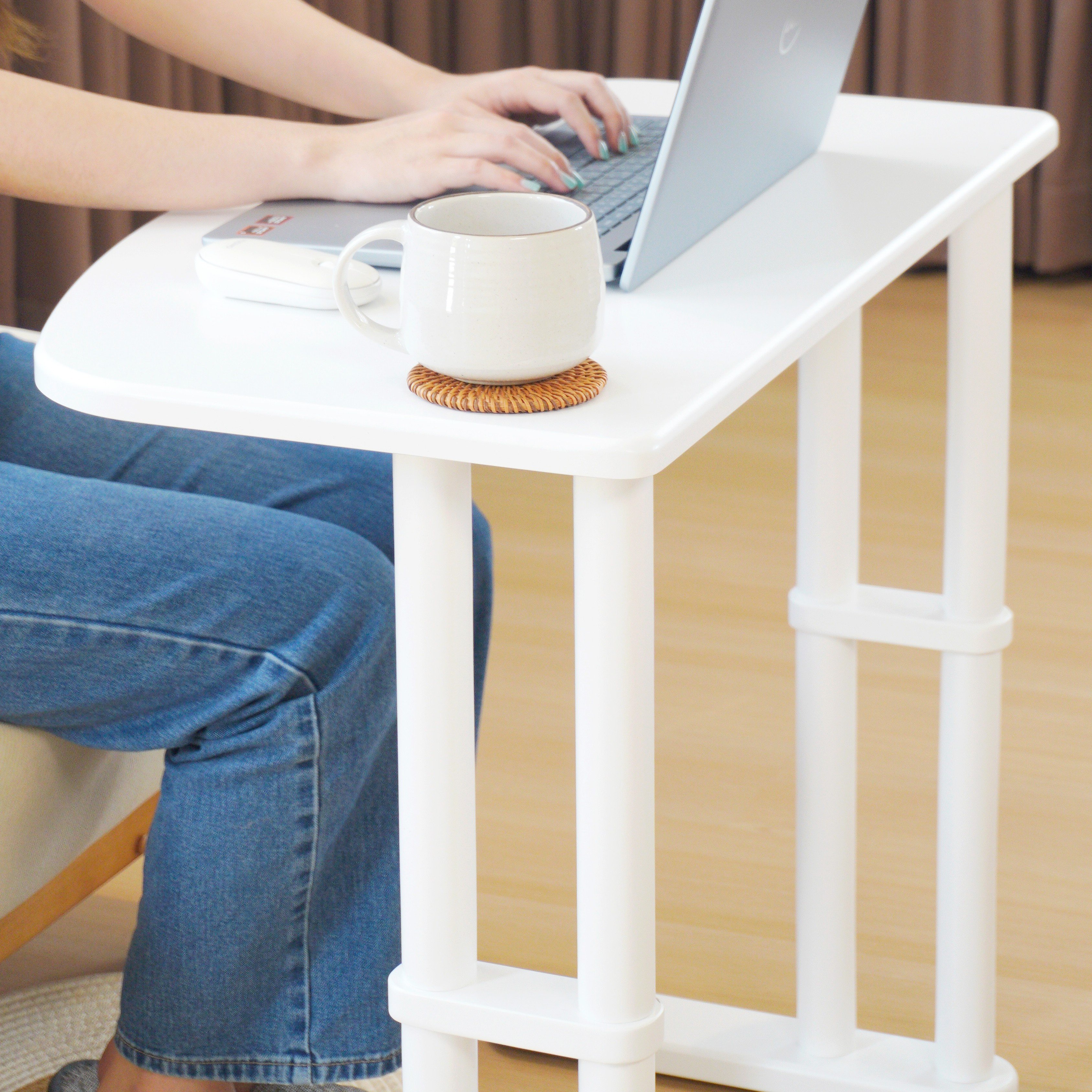 โต๊ะทำงานไม้ยางพารา MAAI DESIGN รุ่น TACHI SIDE TABLE สีขาว