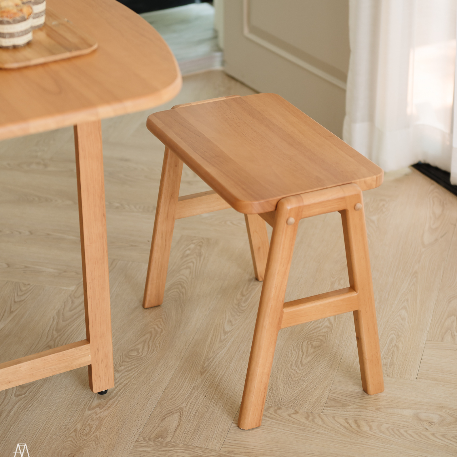 เก้าอี้บาร์ไม้ยางพารา MAAI DESIGN รุ่น BASHO STACK สีโอ๊ค_7
