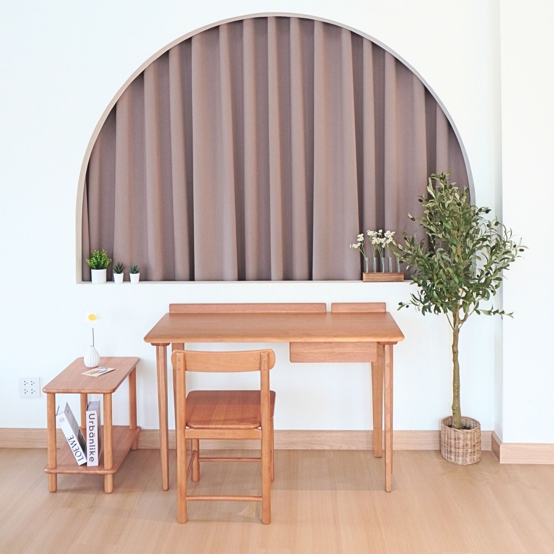 โต๊ะทำงานไม้ยางพารา MAAI DESIGN รุ่น BENKYO TABLE สีโอ๊ค