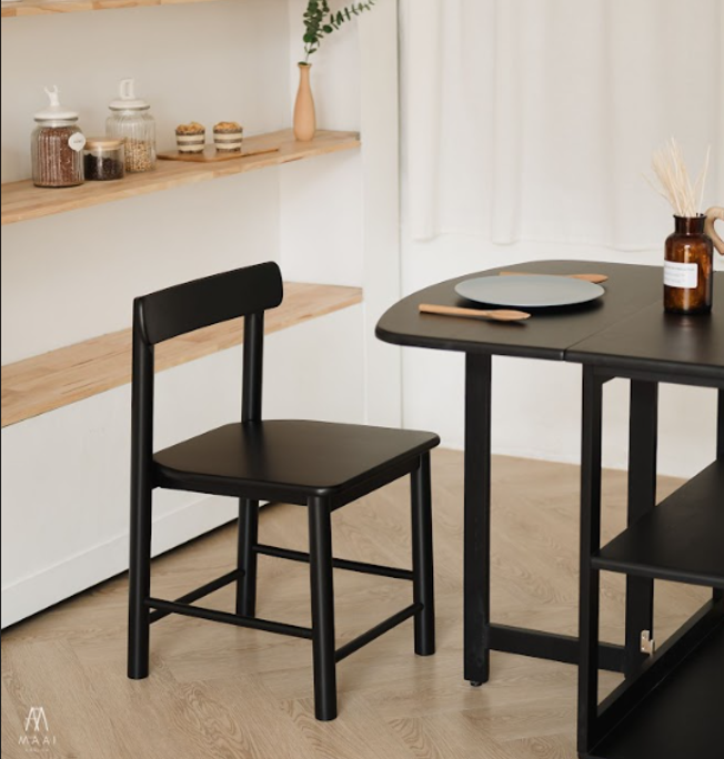 เก้าอี้ทานข้าวไม้ยางพาราแท้ MAAI DESIGN ISU CHAIR สีดำ