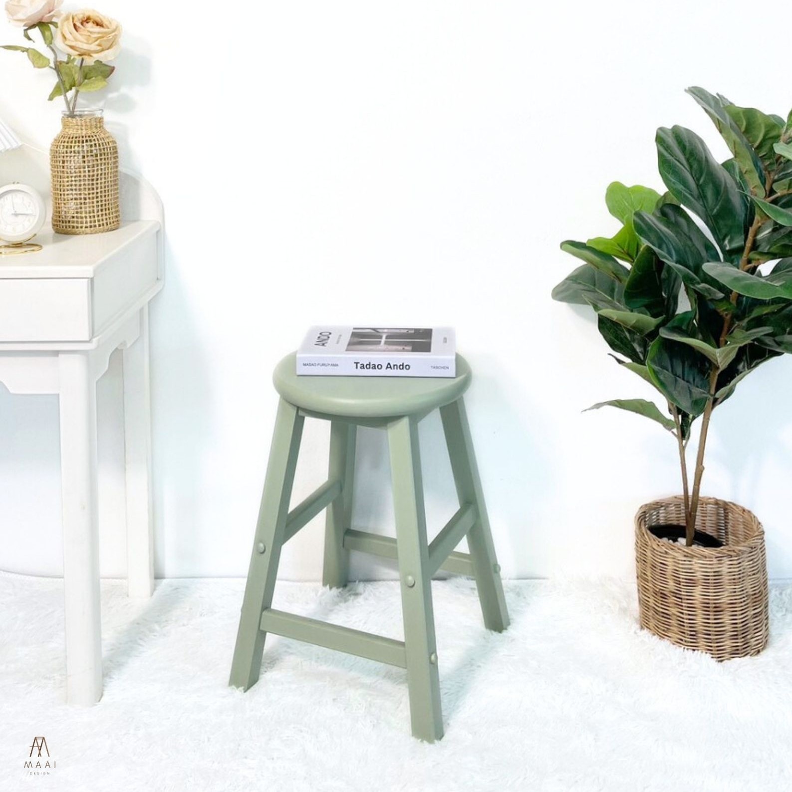 เก้าอี้บาร์ไม้ยางพารา MAAI DESIGN รุ่น GOM STOOL สีมิ้นท์