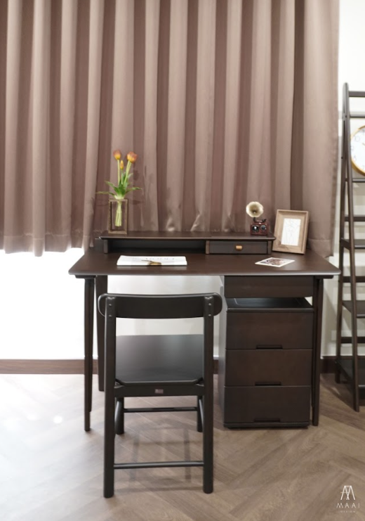เก้าอี้ทานข้าวไม้ยางพาราแท้ MAAI DESIGN ISU CHAIR  ลวดลายธรรมชาติ สีช็อกโกแลต_1
