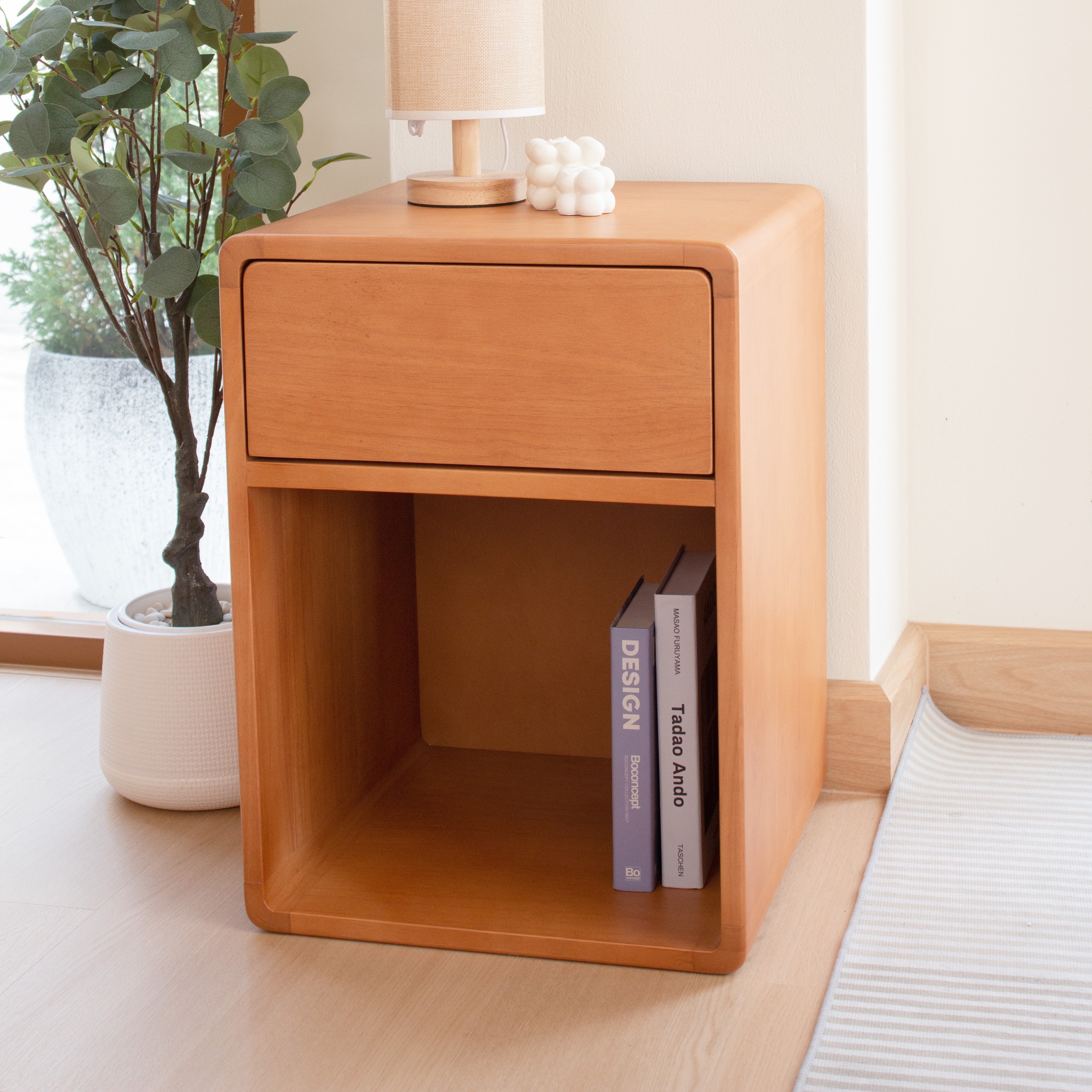ตู้ลิ้นชักข้างเตียงไม้ยางพารา MAAI DESIGN รุ่น UNERU SIDE TABLE สีโอ๊ค_2