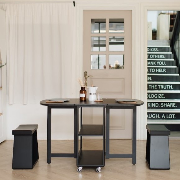 โต๊ะทานข้าวไม้ยางพาราแท้พับเก็บได้ MAAI DESIGN  รุ่น NABI TABLE สีดำ_3