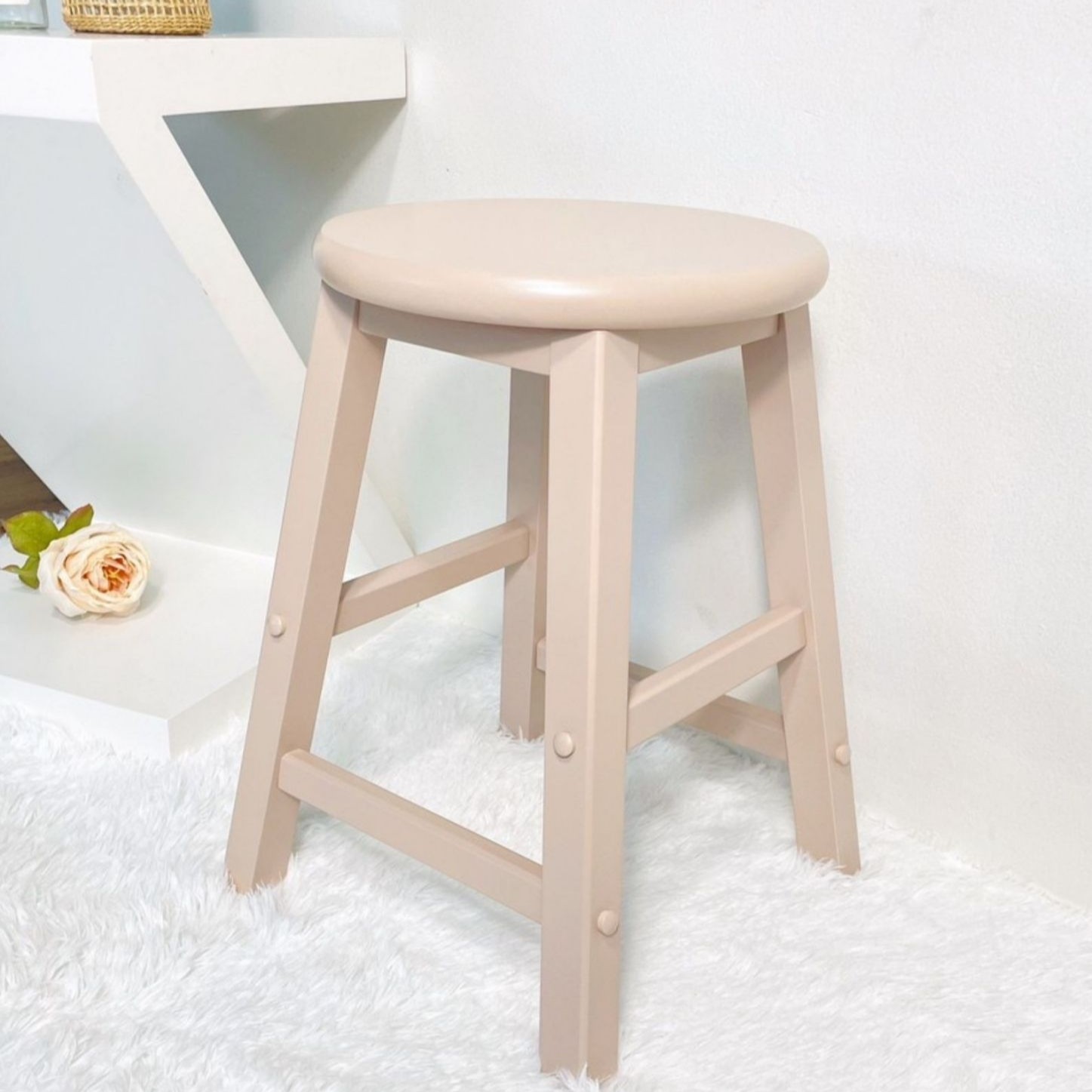 เก้าอี้บาร์ไม้ยางพารา MAAI DESIGN รุ่น GOM STOOL สีครีม_4