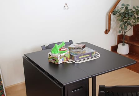 โต๊ะทานข้าวไม้ยางพาราแท้พับเก็บได้ MAAI DESIGN  รุ่น BUTTERFLY ONLY TABLE สีช็อกโกแลต_5