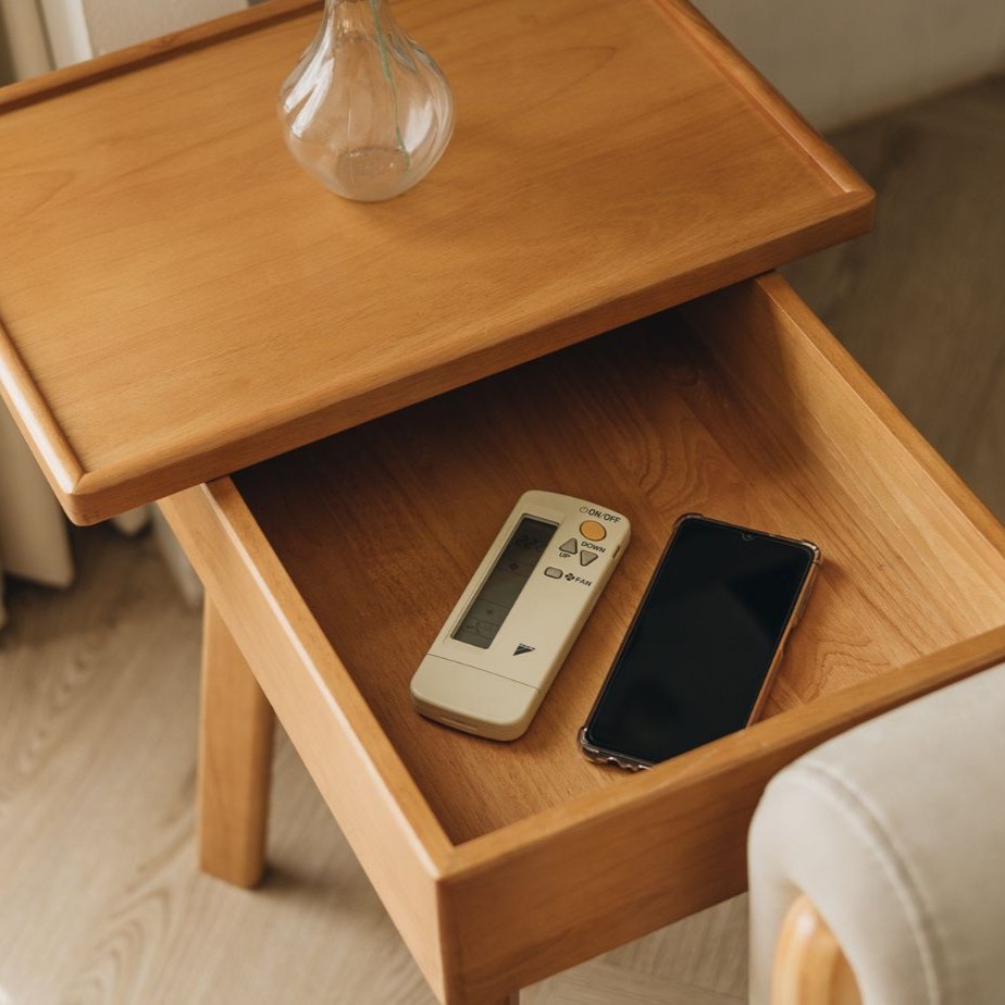 ตู้ข้างเตียงไม้ยางพารา MAAI DESIGN รุ่น FLIP SIDE TABLE สีโอ๊ค_5