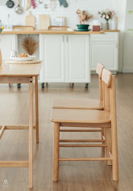 เก้าอี้ทานข้าวไม้ยางพาราแท้ MAAI DESIGN ISU CHAIR ลวดลายธรรมชาติ สีโอ๊ค_5