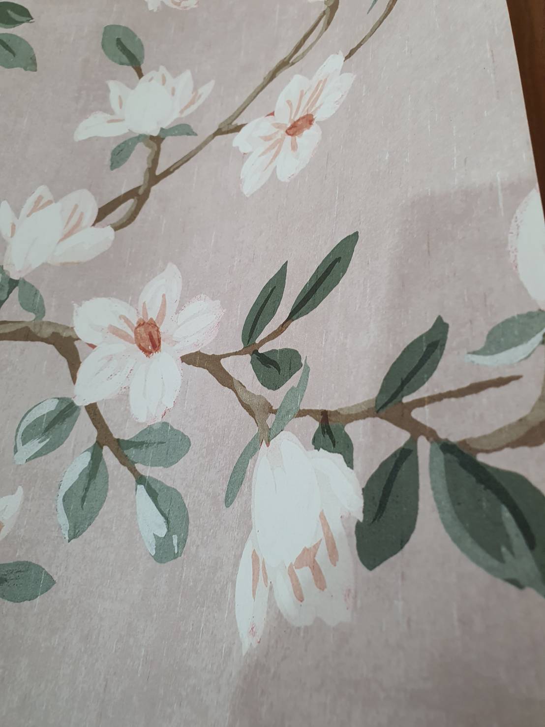 วอลเปเปอร์ OWLS WALLPAPERS ลาย MAGNOLIA GARDEN ขนาด 1.47 X 3.09 เมตร