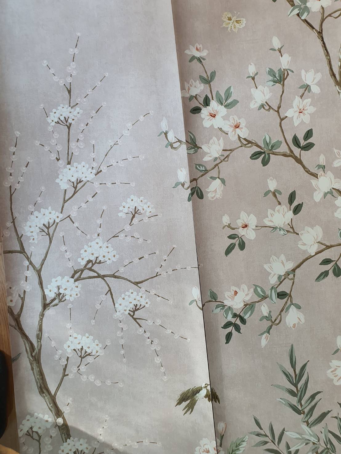 วอลเปเปอร์ OWLS WALLPAPERS ลาย MAGNOLIA GARDEN ขนาด 1.47 X 3.09 เมตร_2
